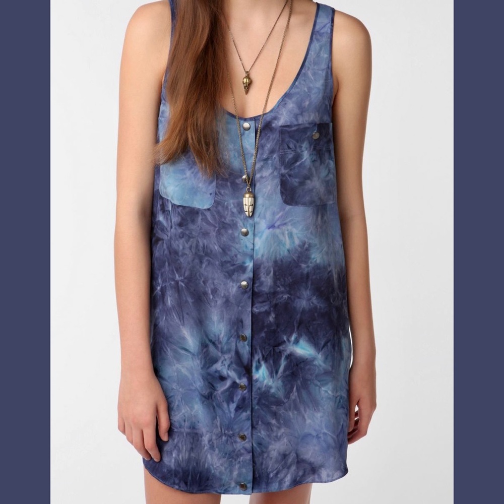 YAYA for UO Nom de Plume Blue Tie-Dye Tunic Dress